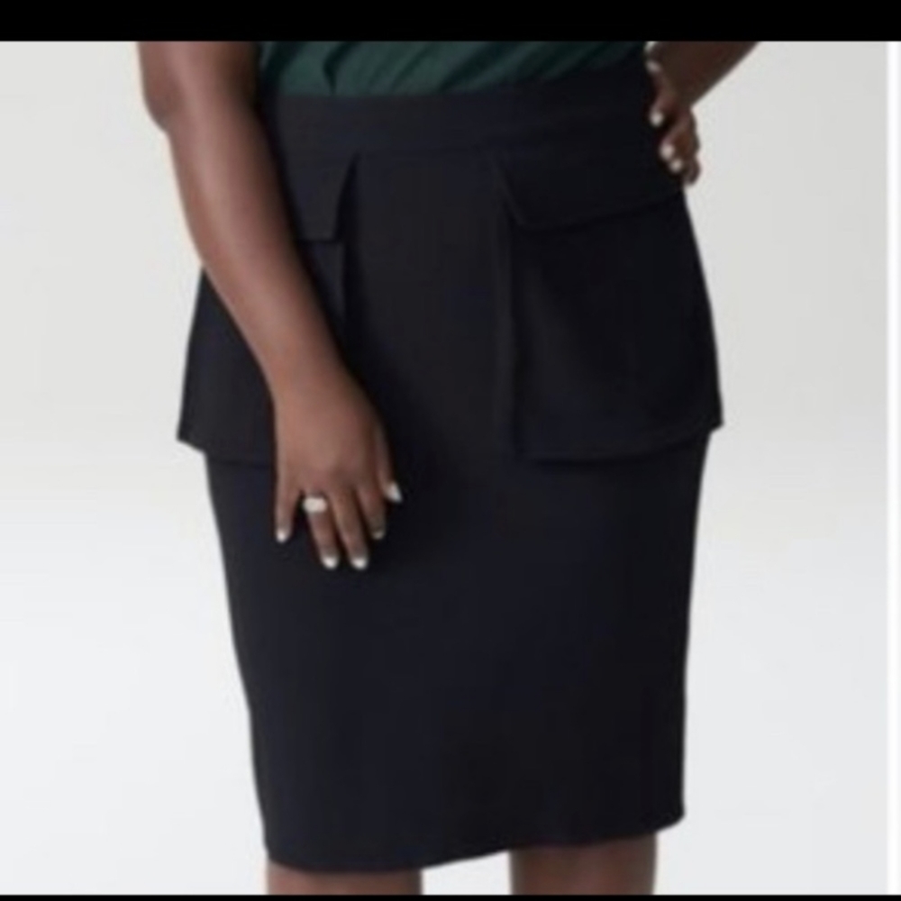 Universal Standard Caura Crepe pocket skirt in black size L (22/24).